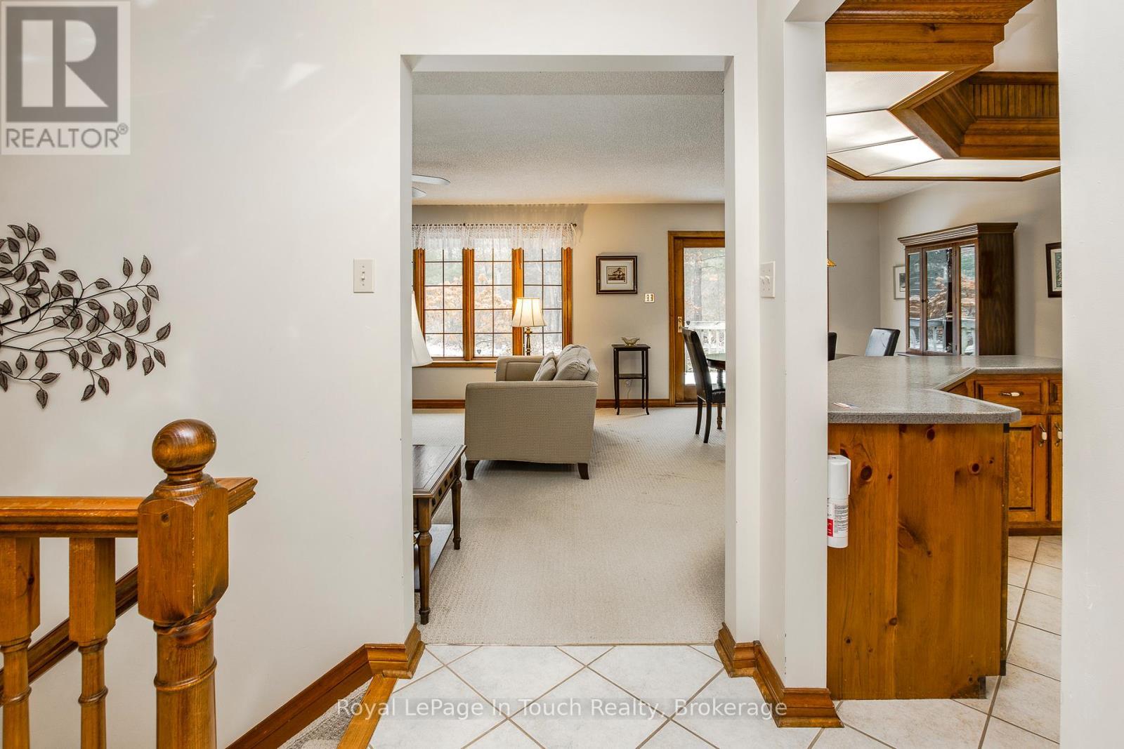 












29 MARY JANE ROAD

,
Tiny (Wyevale),




Ontario
L0L2T0

