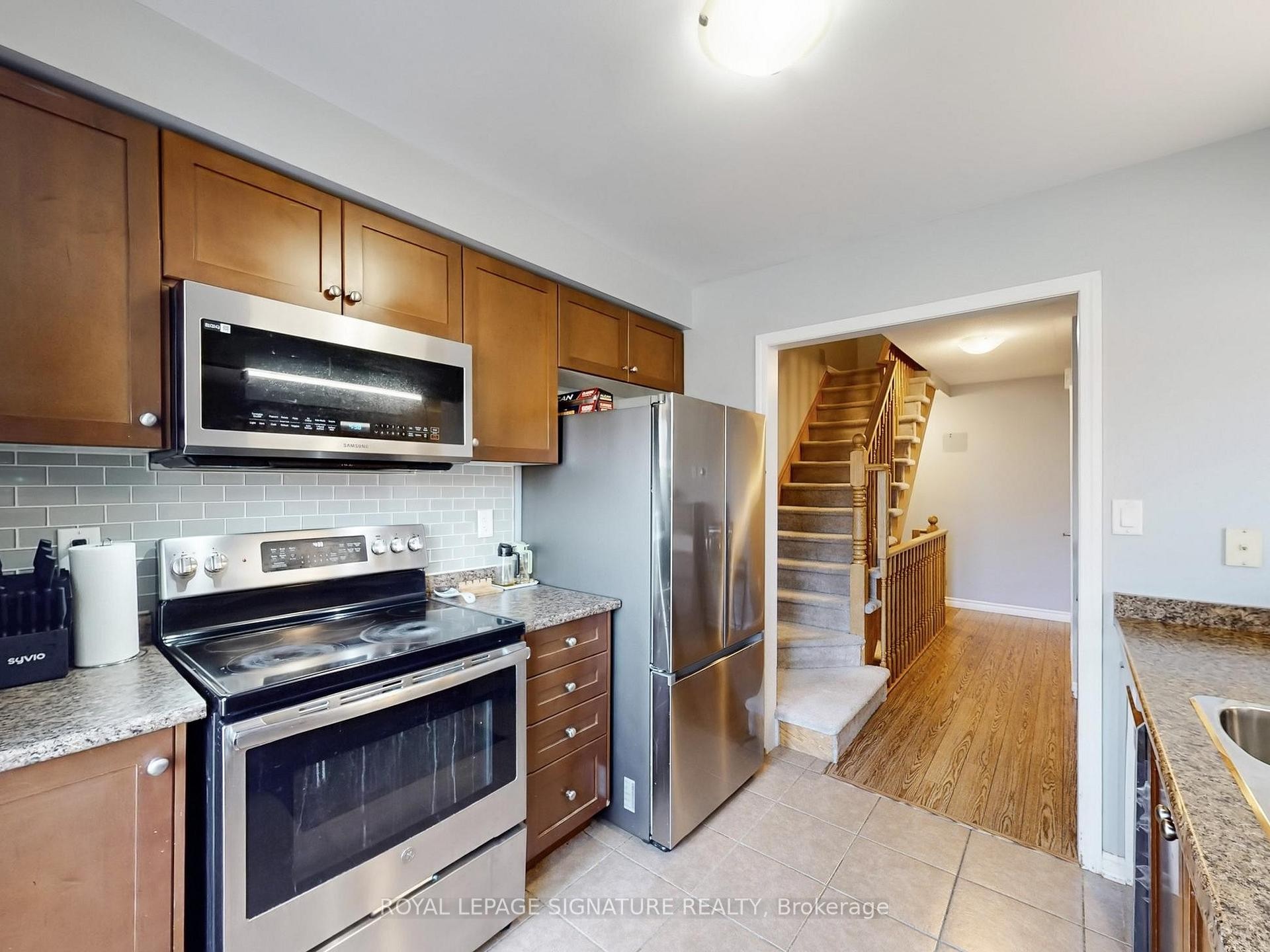 









597


Speyer

Circle,
Milton,




ON
L9T 0Y1

