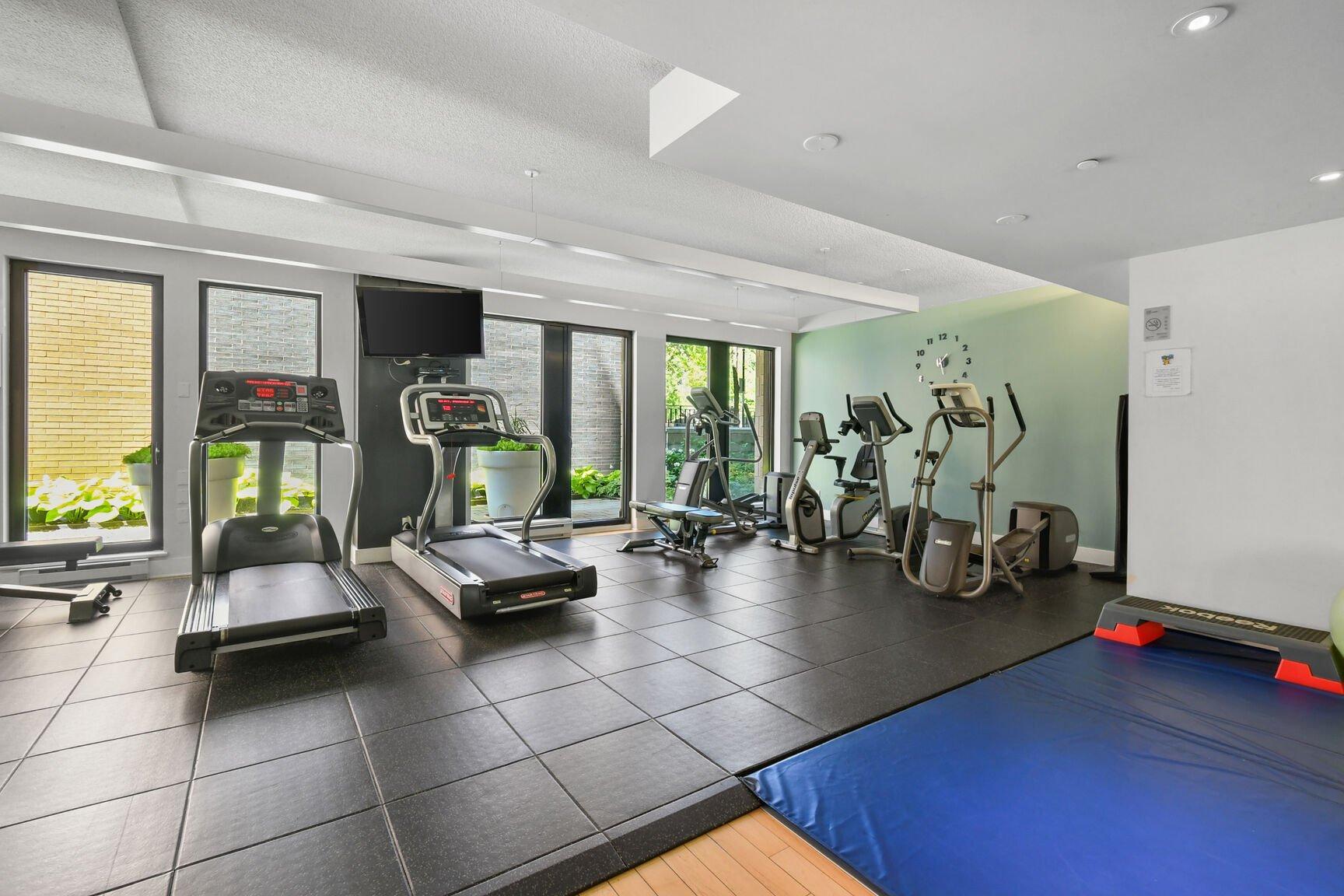 









3419


Av. Henri-Julien

, P1-302,
Montréal (Le Plateau-Mont-Royal),




QC
H2X3H3

