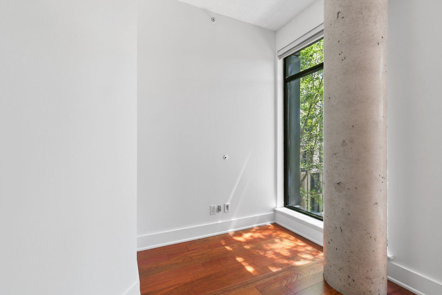 









3419


Av. Henri-Julien

, P1-302,
Montréal (Le Plateau-Mont-Royal),




QC
H2X3H3

