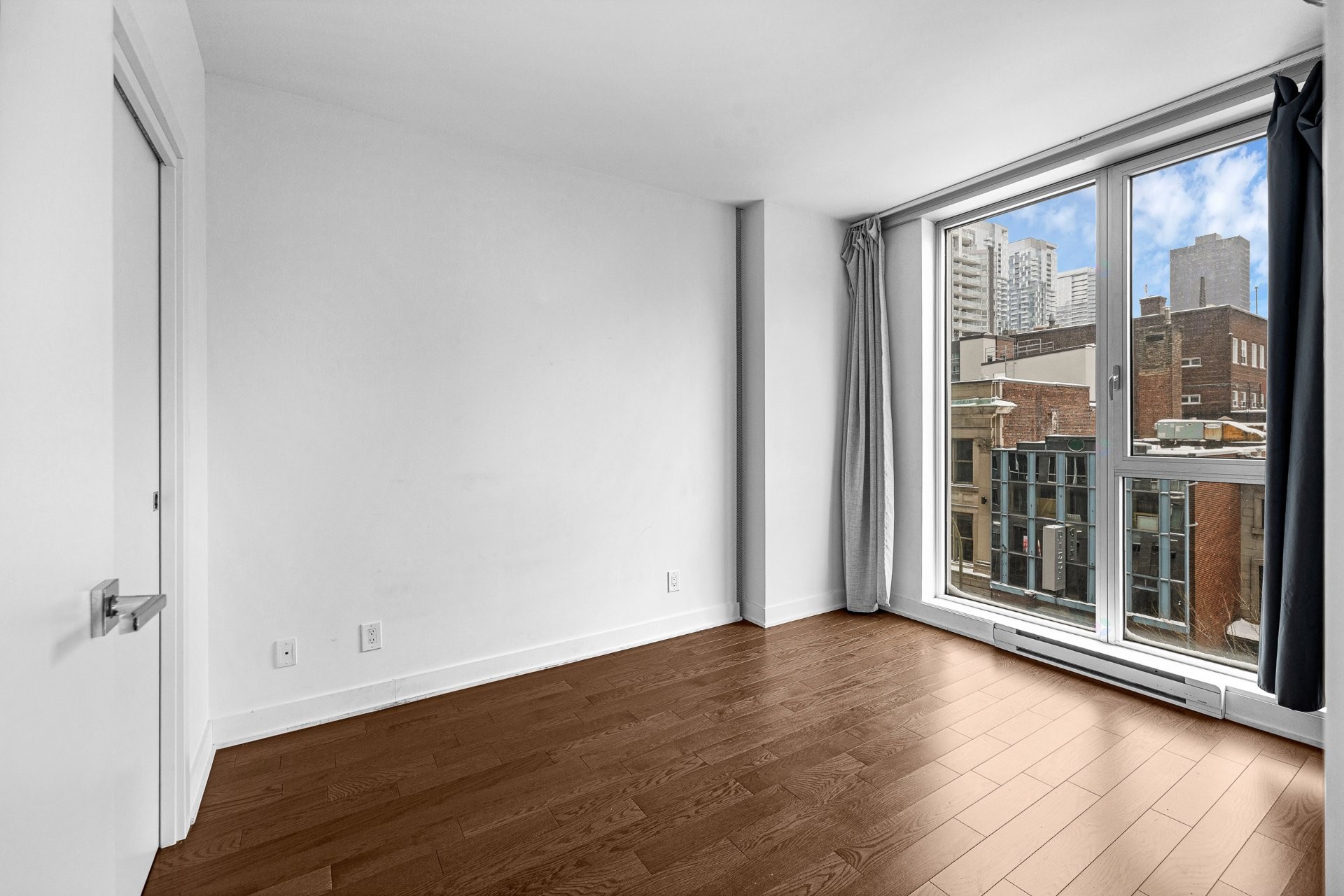 









1211


Rue Drummond

, 405,
Montréal (Ville-Marie),




QC
H3G0B6

