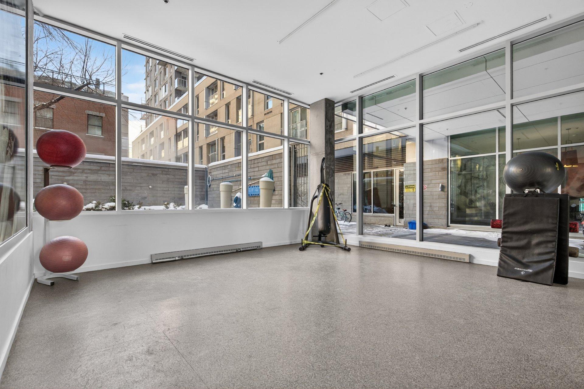 









1414


Rue Chomedey

, 310,
Montréal (Ville-Marie),




QC
H3H0A2

