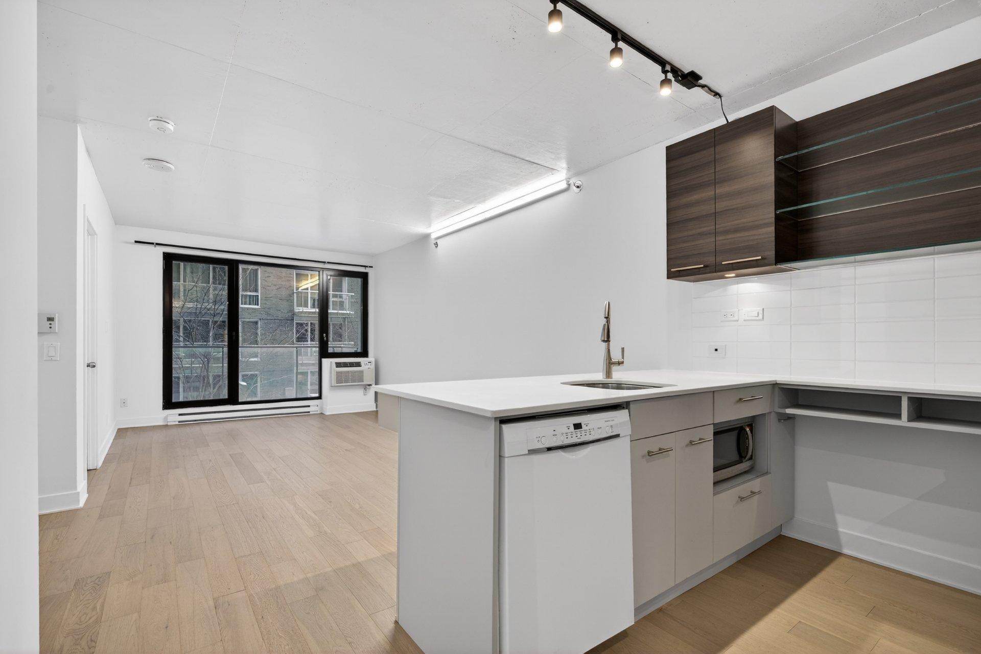 









1414


Rue Chomedey

, 310,
Montréal (Ville-Marie),




QC
H3H0A2

