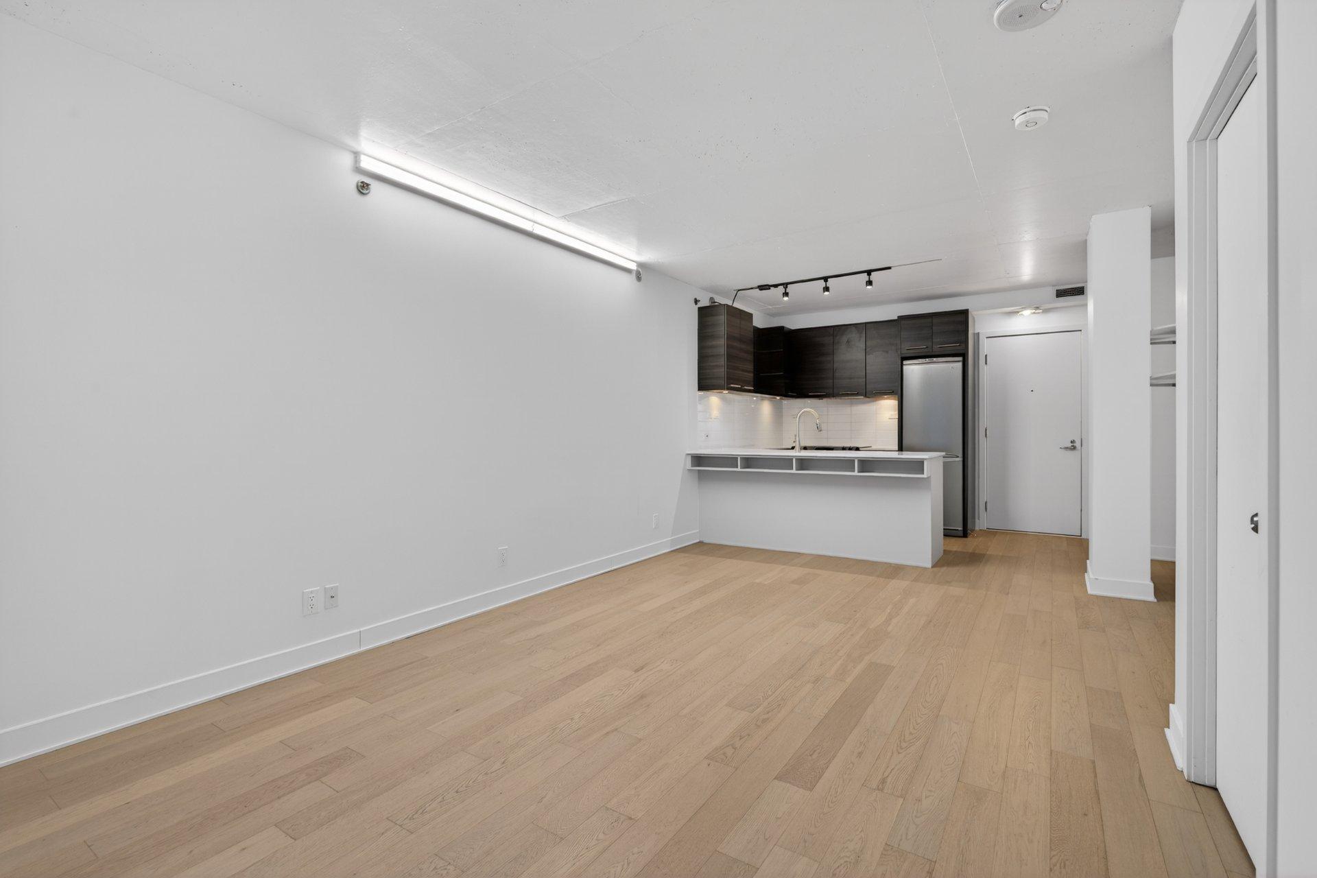 









1414


Rue Chomedey

, 310,
Montréal (Ville-Marie),




QC
H3H0A2

