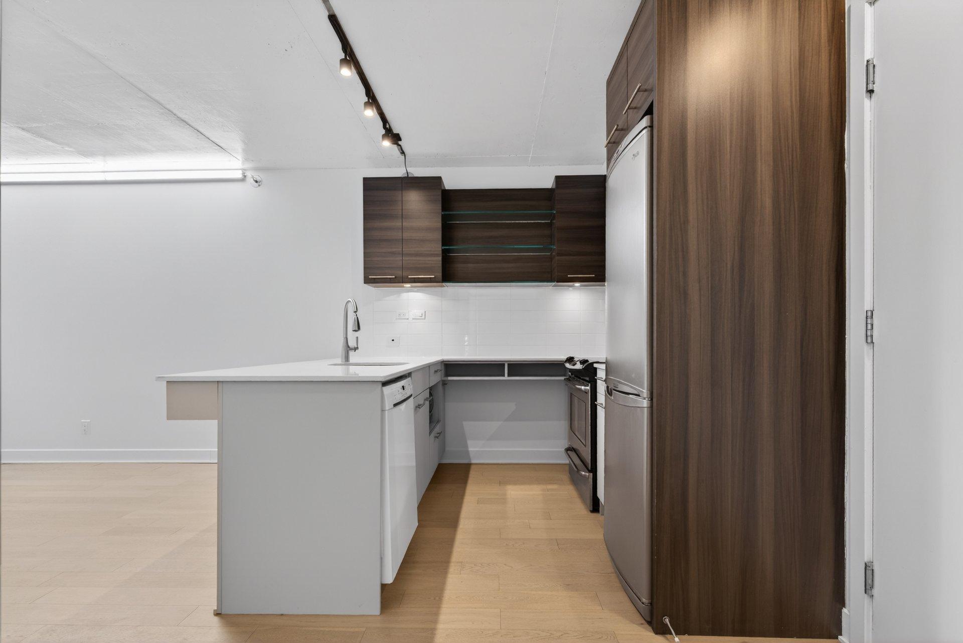 









1414


Rue Chomedey

, 310,
Montréal (Ville-Marie),




QC
H3H0A2

