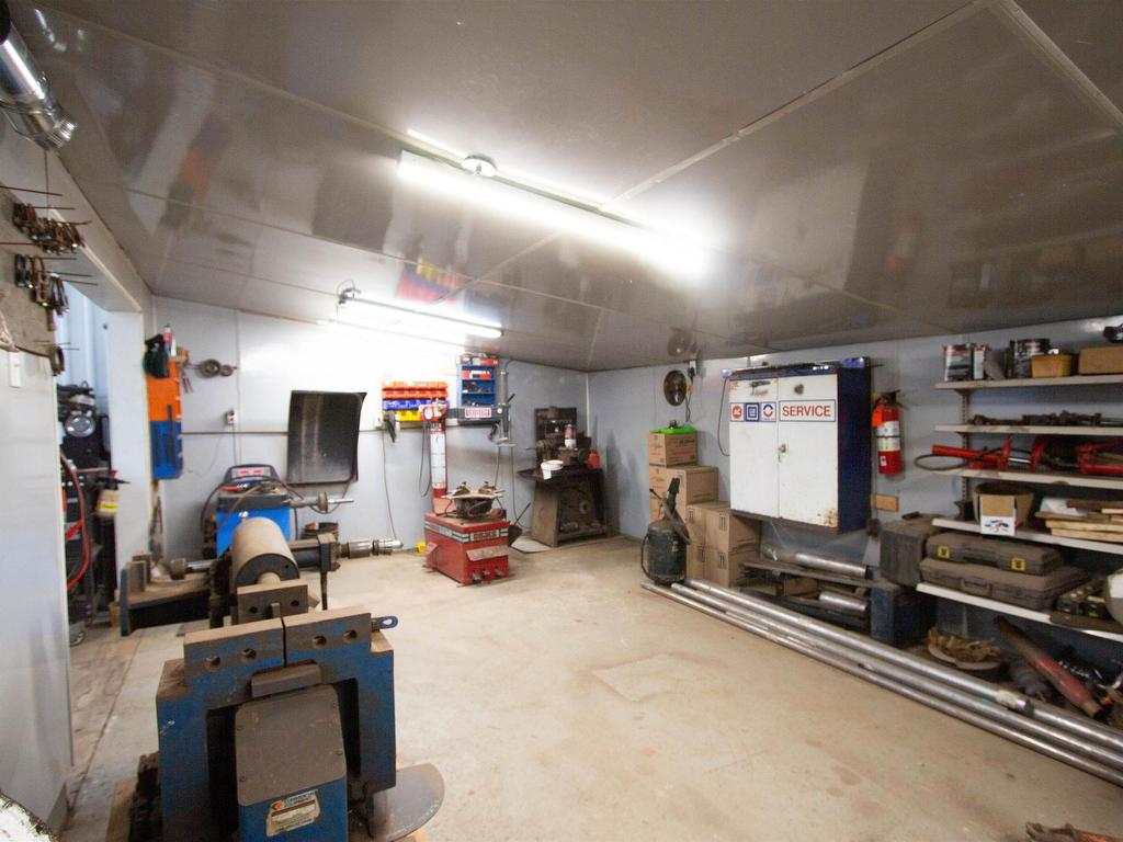 












1213 Ellerslie Road

,
Ellerslie-Bideford,




PE
C0B 1J0

