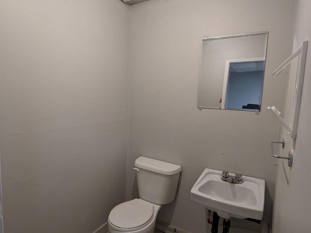 












#3 54 Union Street

,
Glace Bay,




NS
B1A 2P5

