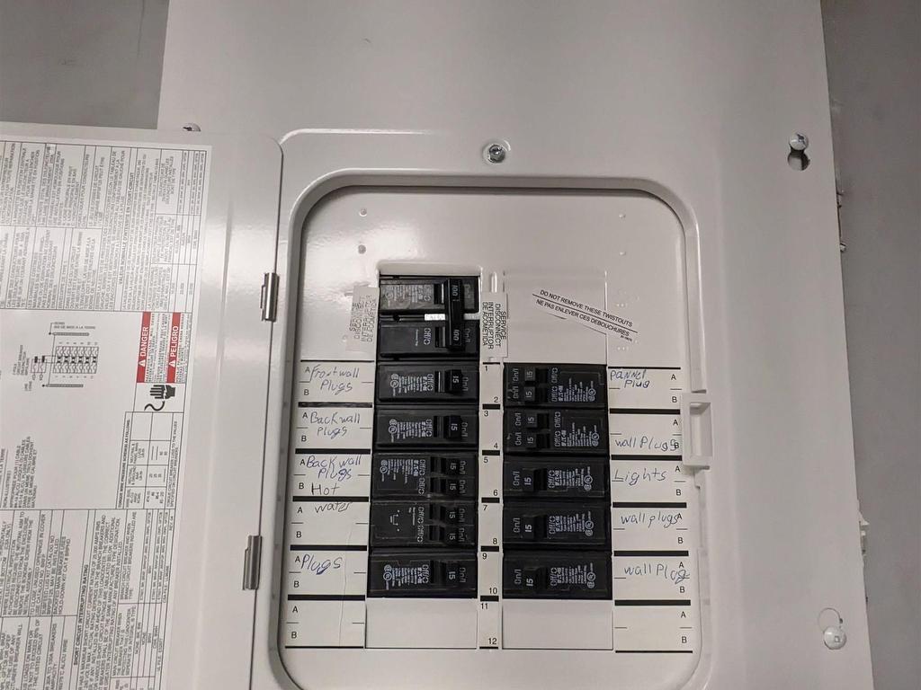 












#3 54 Union Street

,
Glace Bay,




NS
B1A 2P5

