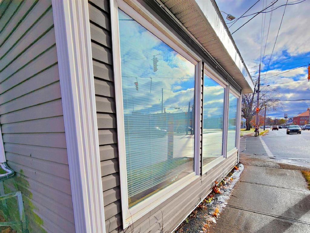 












1 Queen Street

,
Truro,




NS
B2N 2A7

