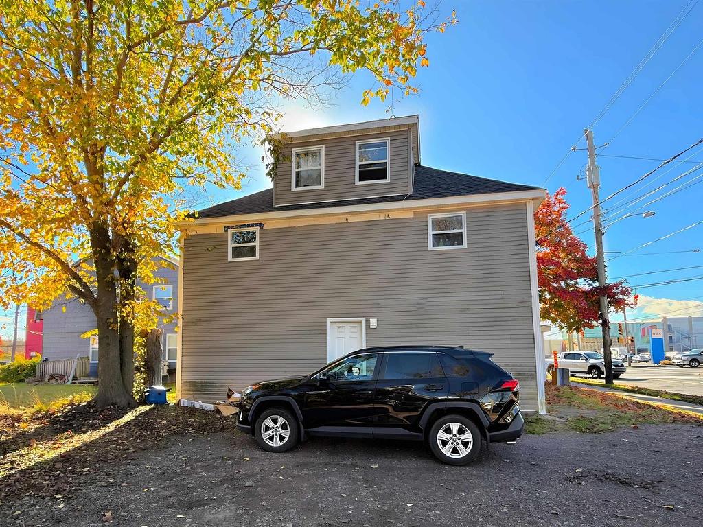 












1 Queen Street

,
Truro,




NS
B2N 2A7

