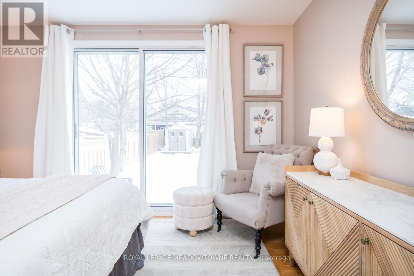 












65 LORNE SCOTS DRIVE

,
Milton,




Ontario
L9T2Z2

