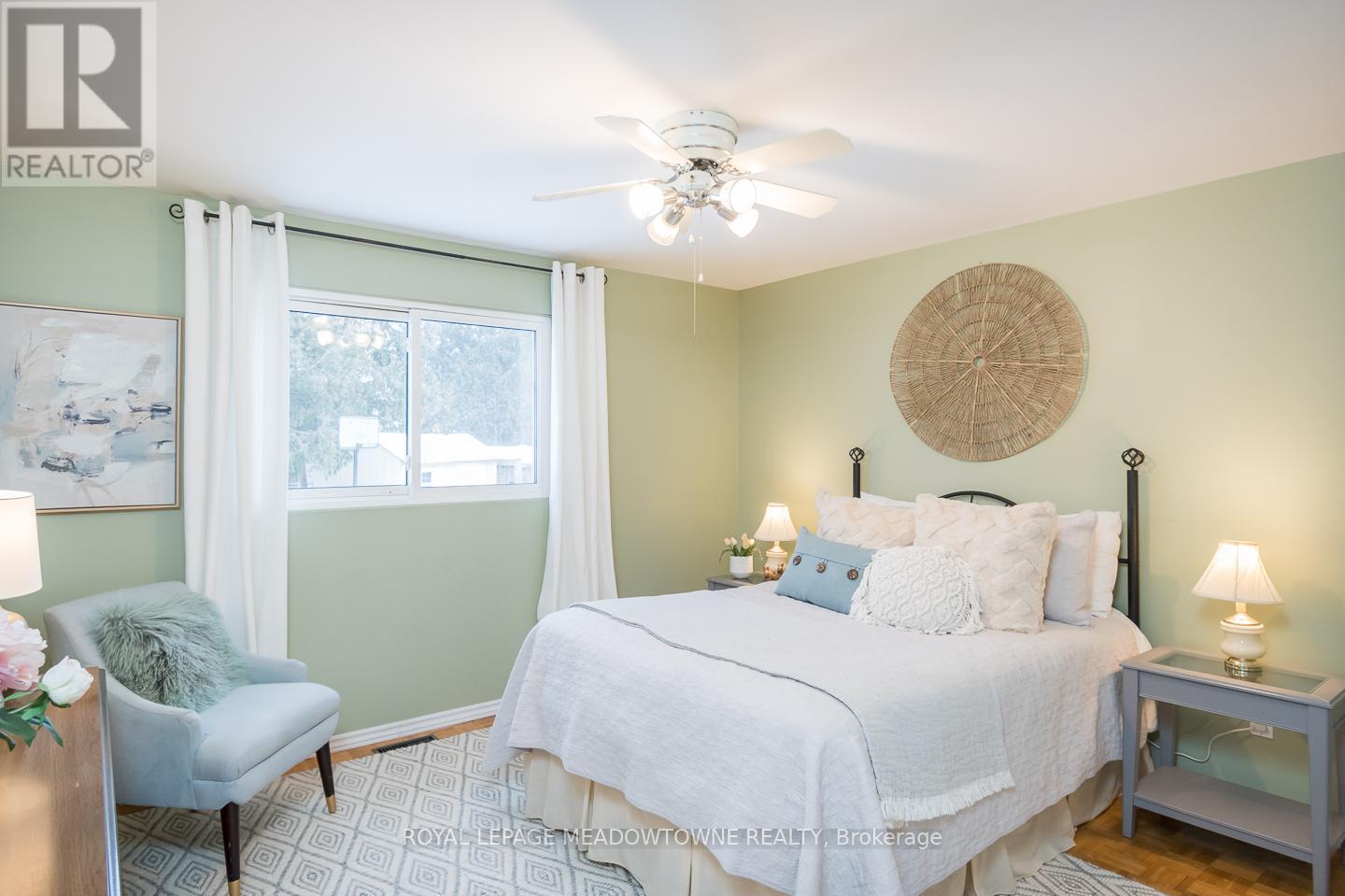 












65 LORNE SCOTS DRIVE

,
Milton,




Ontario
L9T2Z2

