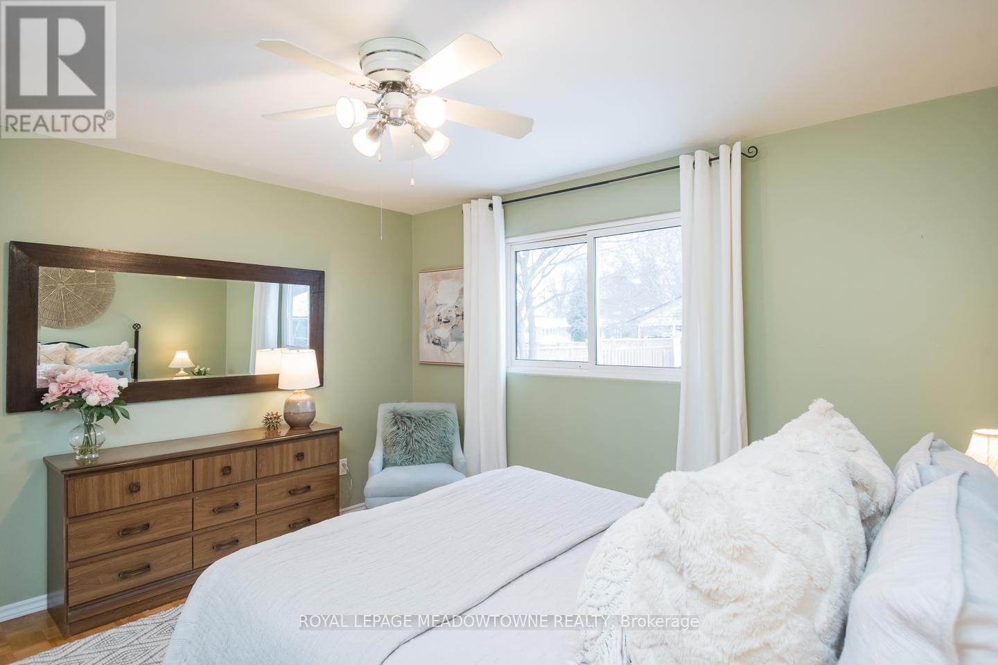 












65 LORNE SCOTS DRIVE

,
Milton,




Ontario
L9T2Z2

