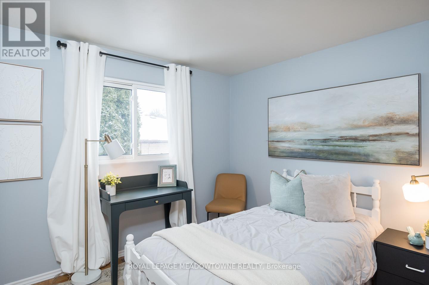 












65 LORNE SCOTS DRIVE

,
Milton,




Ontario
L9T2Z2

