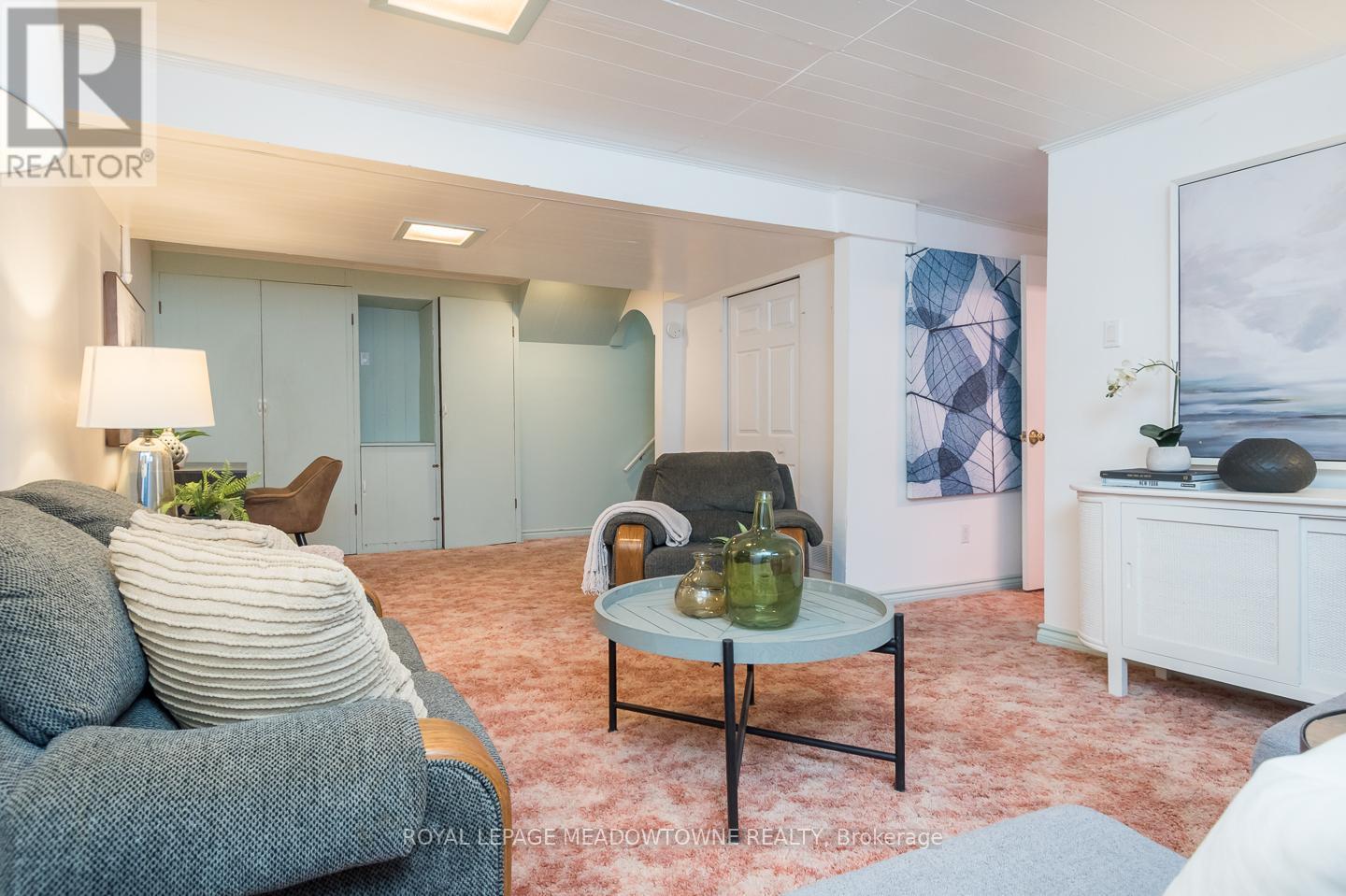 












65 LORNE SCOTS DRIVE

,
Milton,




Ontario
L9T2Z2

