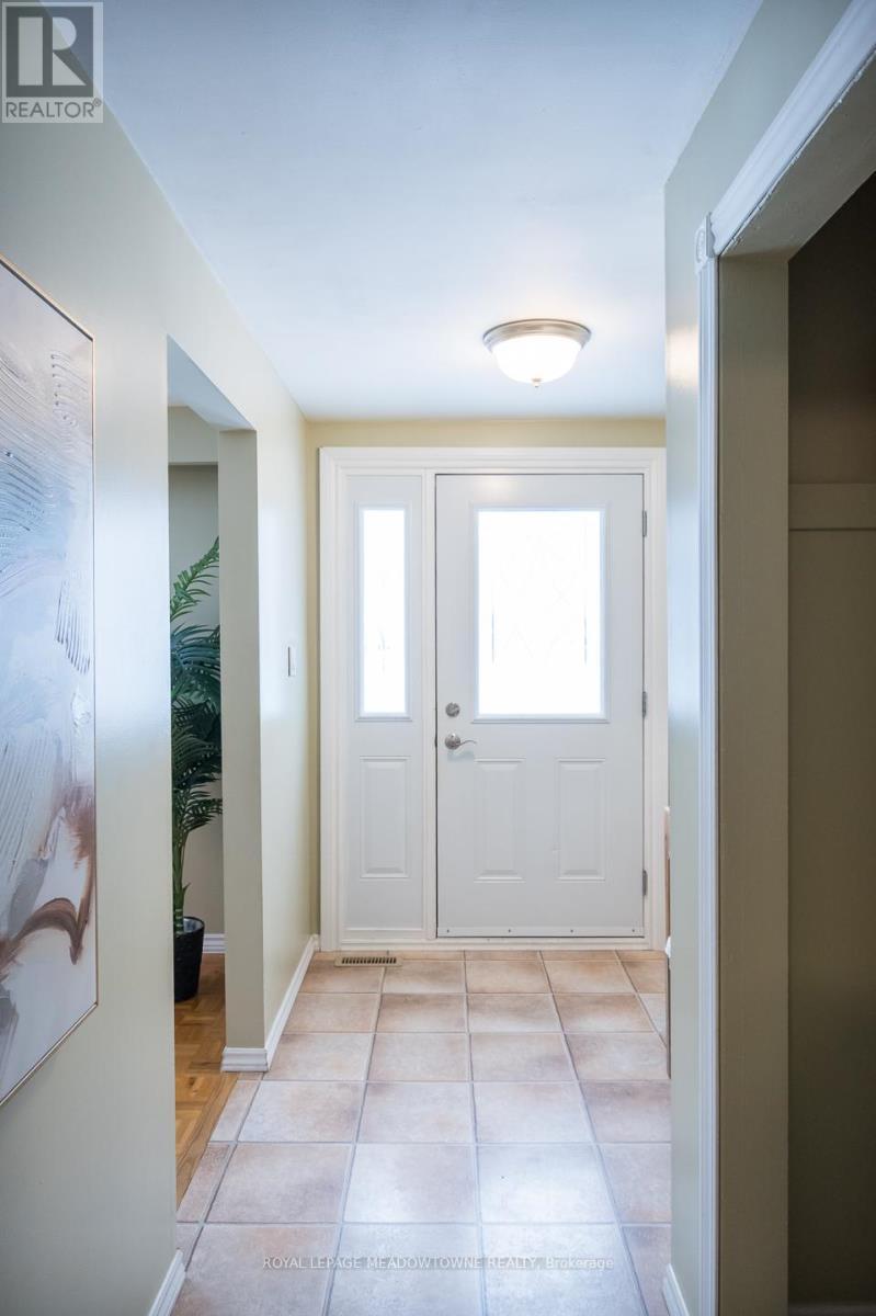 












65 LORNE SCOTS DRIVE

,
Milton,




Ontario
L9T2Z2

