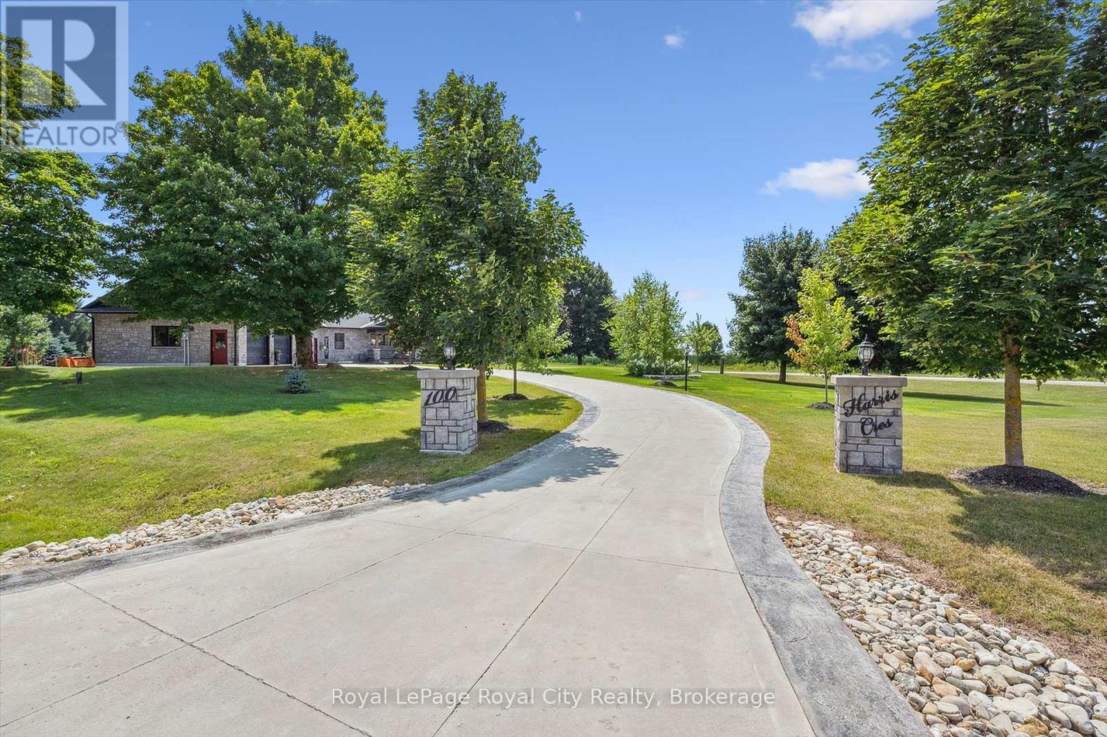 












100 HARRIS CRESCENT

,
Southgate,




Ontario
N0G2L0

