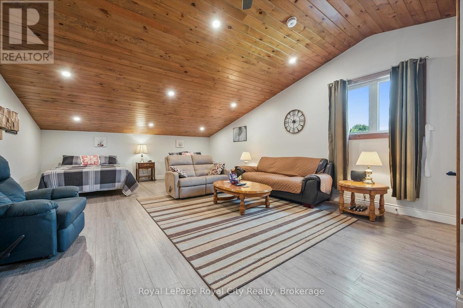 












100 HARRIS CRESCENT

,
Southgate,




Ontario
N0G2L0

