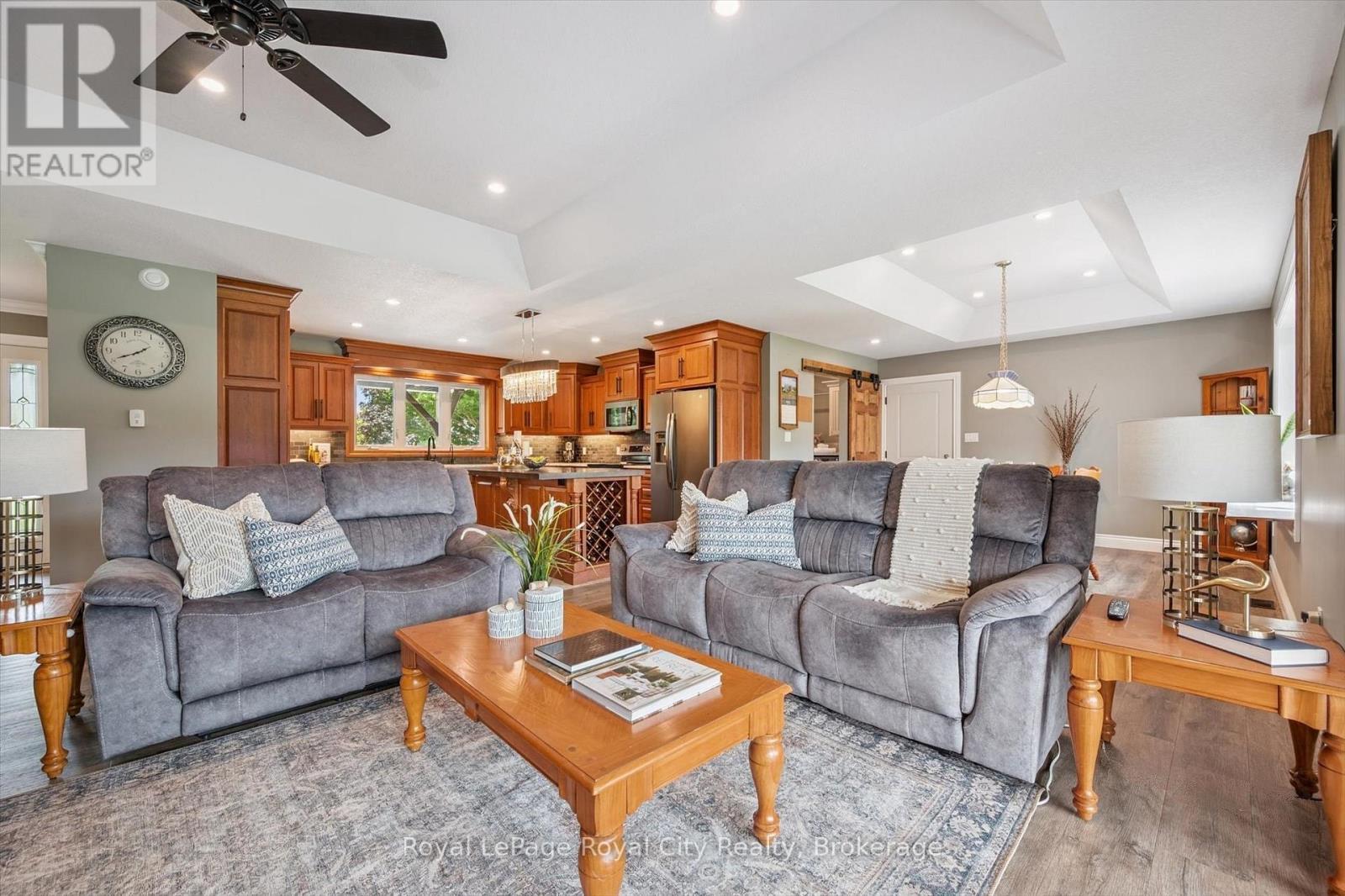 












100 HARRIS CRESCENT

,
Southgate,




Ontario
N0G2L0

