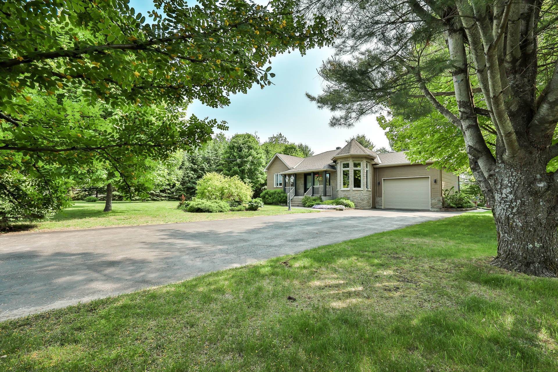 









38


Ch. du Vol-à-Voile

,
L'Ange-Gardien,




QC
J8L4M8

