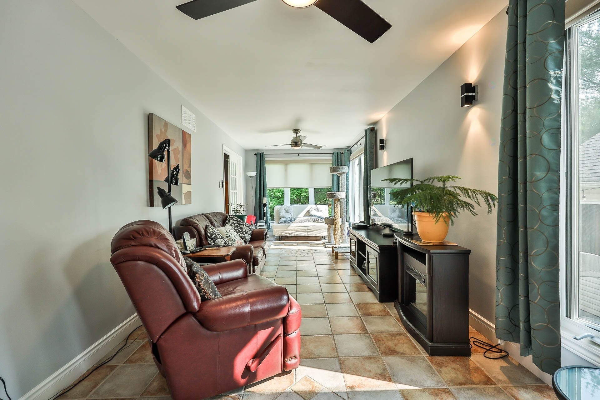 









38


Ch. du Vol-à-Voile

,
L'Ange-Gardien,




QC
J8L4M8

