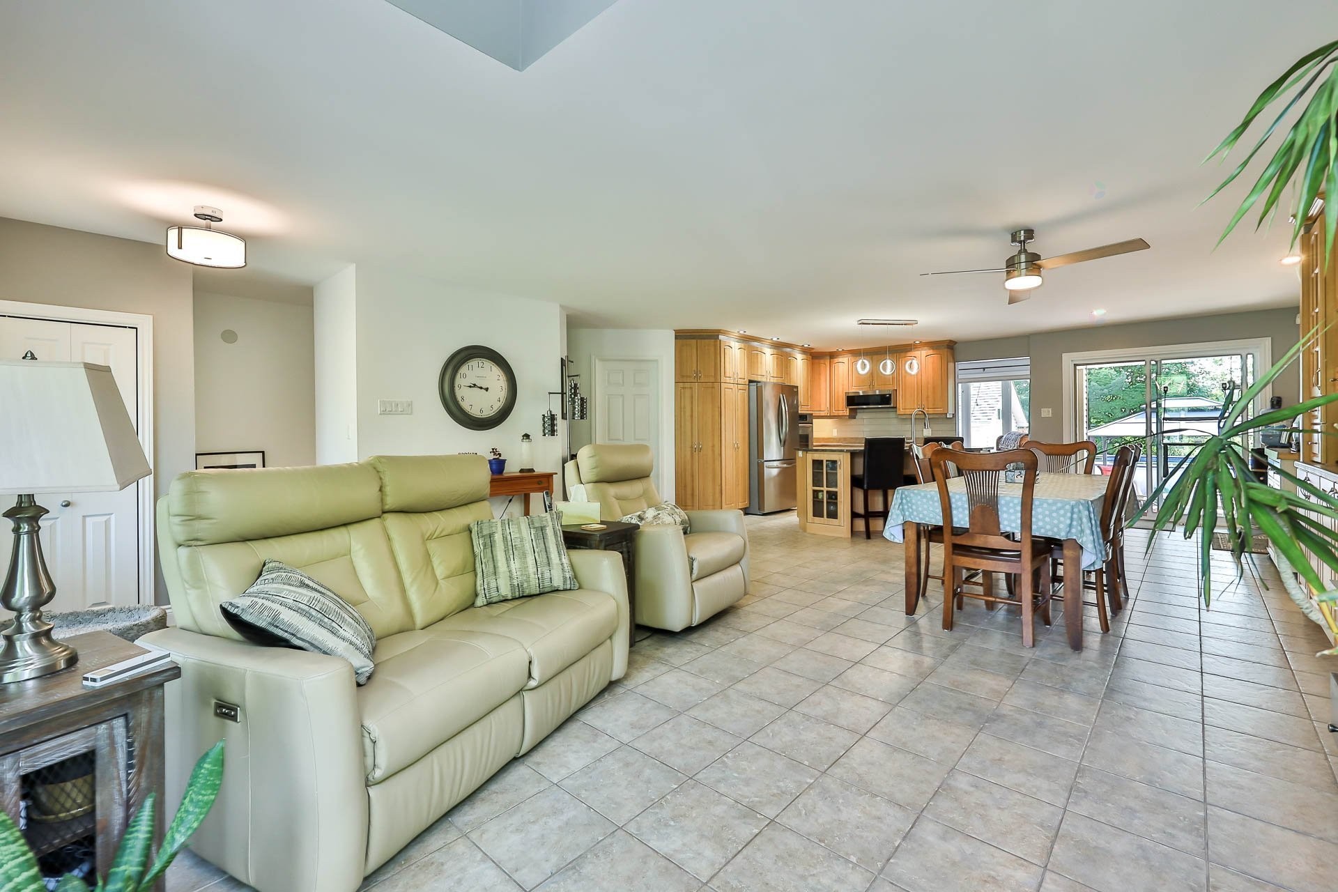 









38


Ch. du Vol-à-Voile

,
L'Ange-Gardien,




QC
J8L4M8

