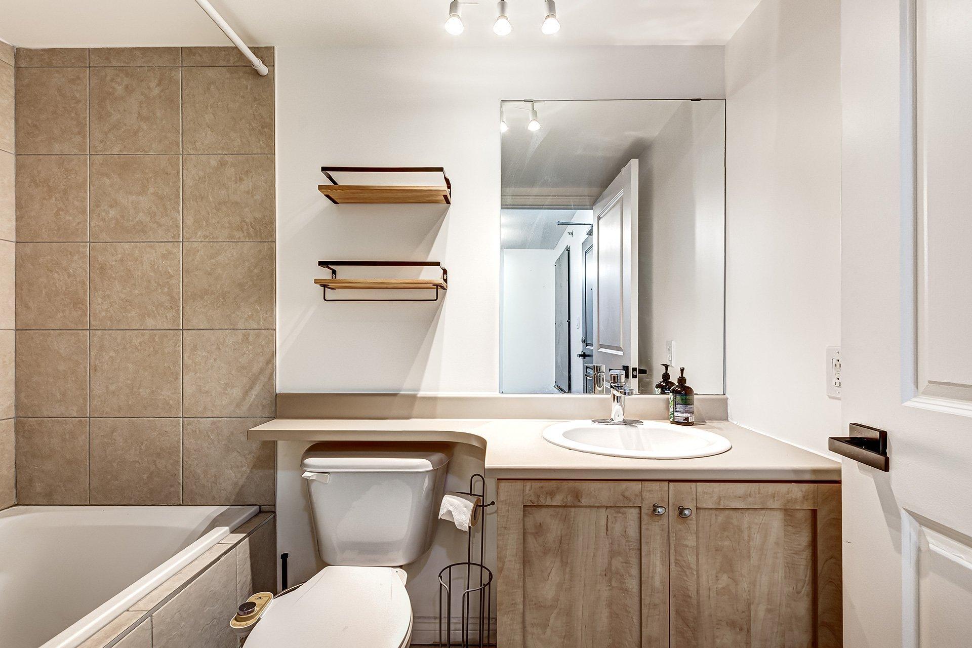 









1225


Rue Notre-Dame O.

, 622,
Montréal (Ville-Marie),




QC
H3C6S3

