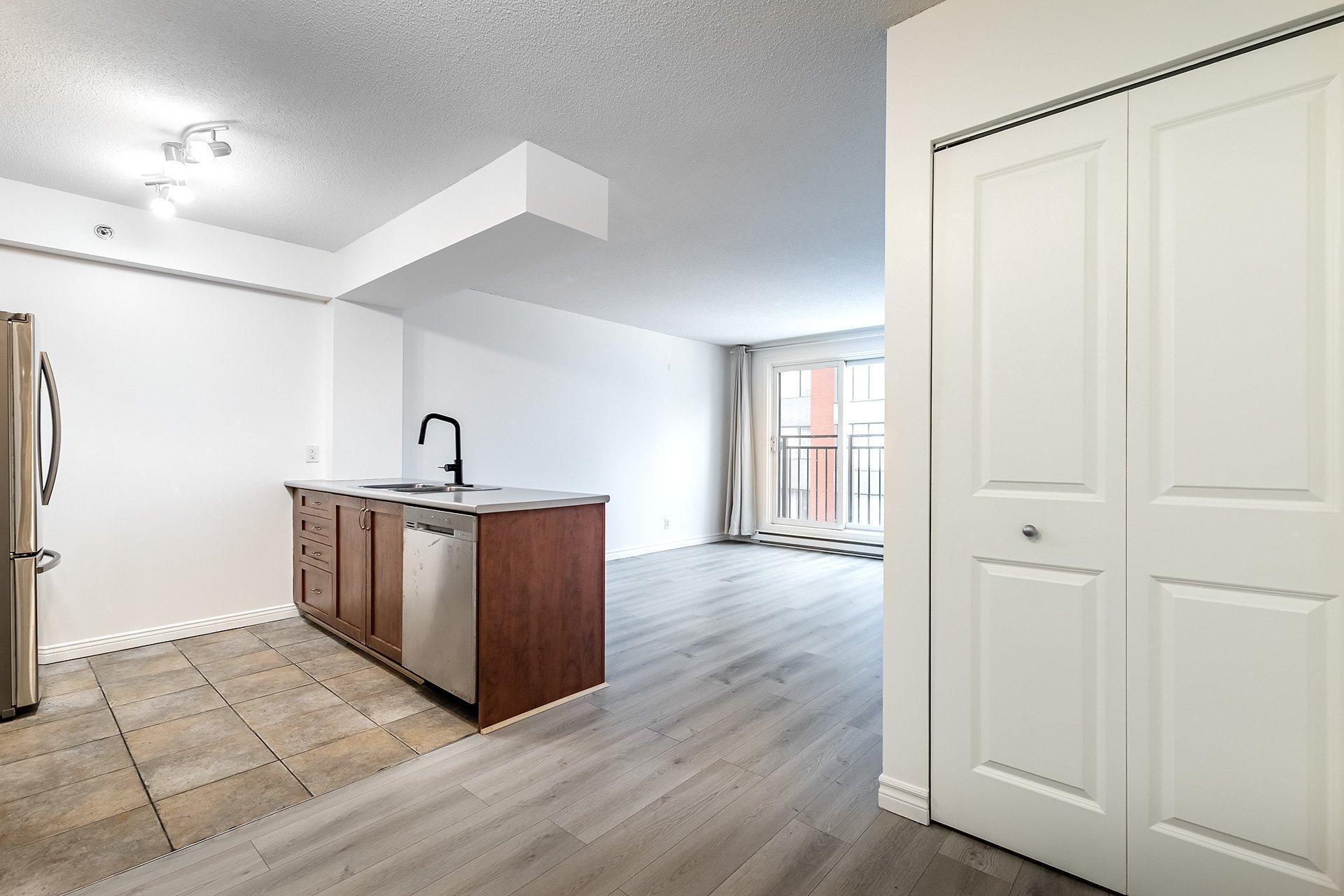 









1225


Rue Notre-Dame O.

, 622,
Montréal (Ville-Marie),




QC
H3C6S3

