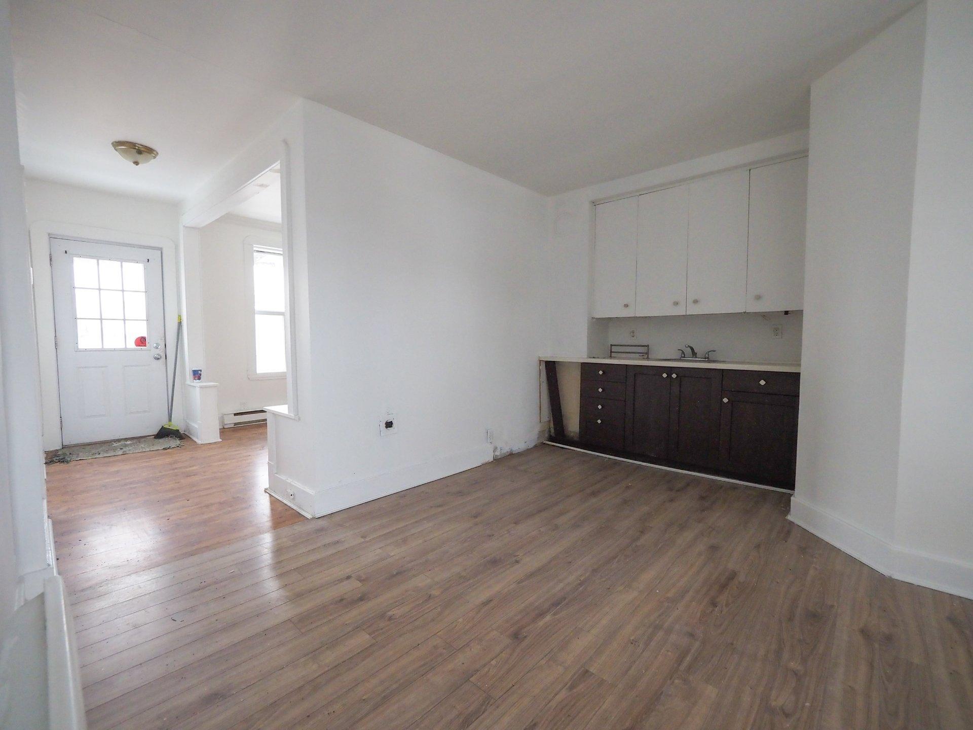 









948

 - 952


Rue Ste-Ursule

,
Trois-Rivières,




QC
G9A1P1

