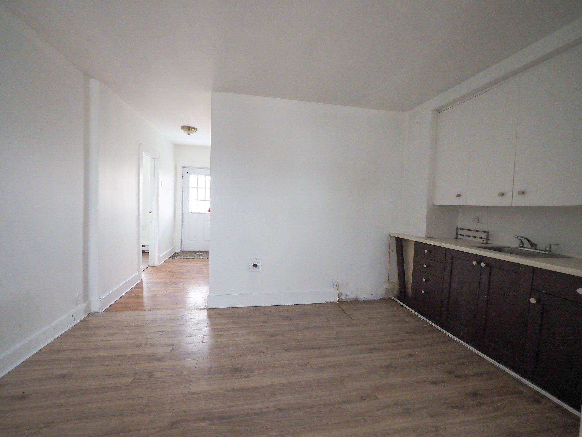 









948

 - 952


Rue Ste-Ursule

,
Trois-Rivières,




QC
G9A1P1

