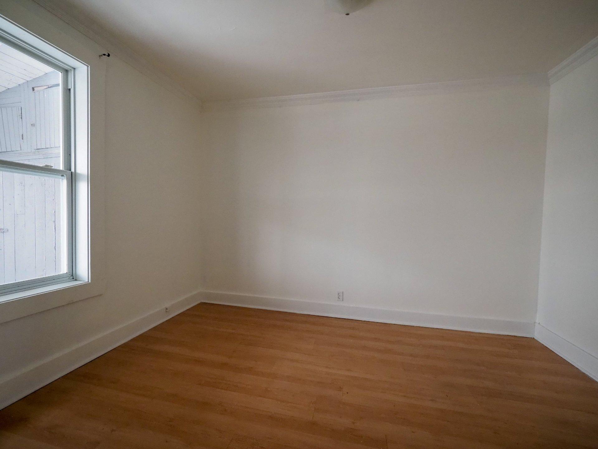 









948

 - 952


Rue Ste-Ursule

,
Trois-Rivières,




QC
G9A1P1

