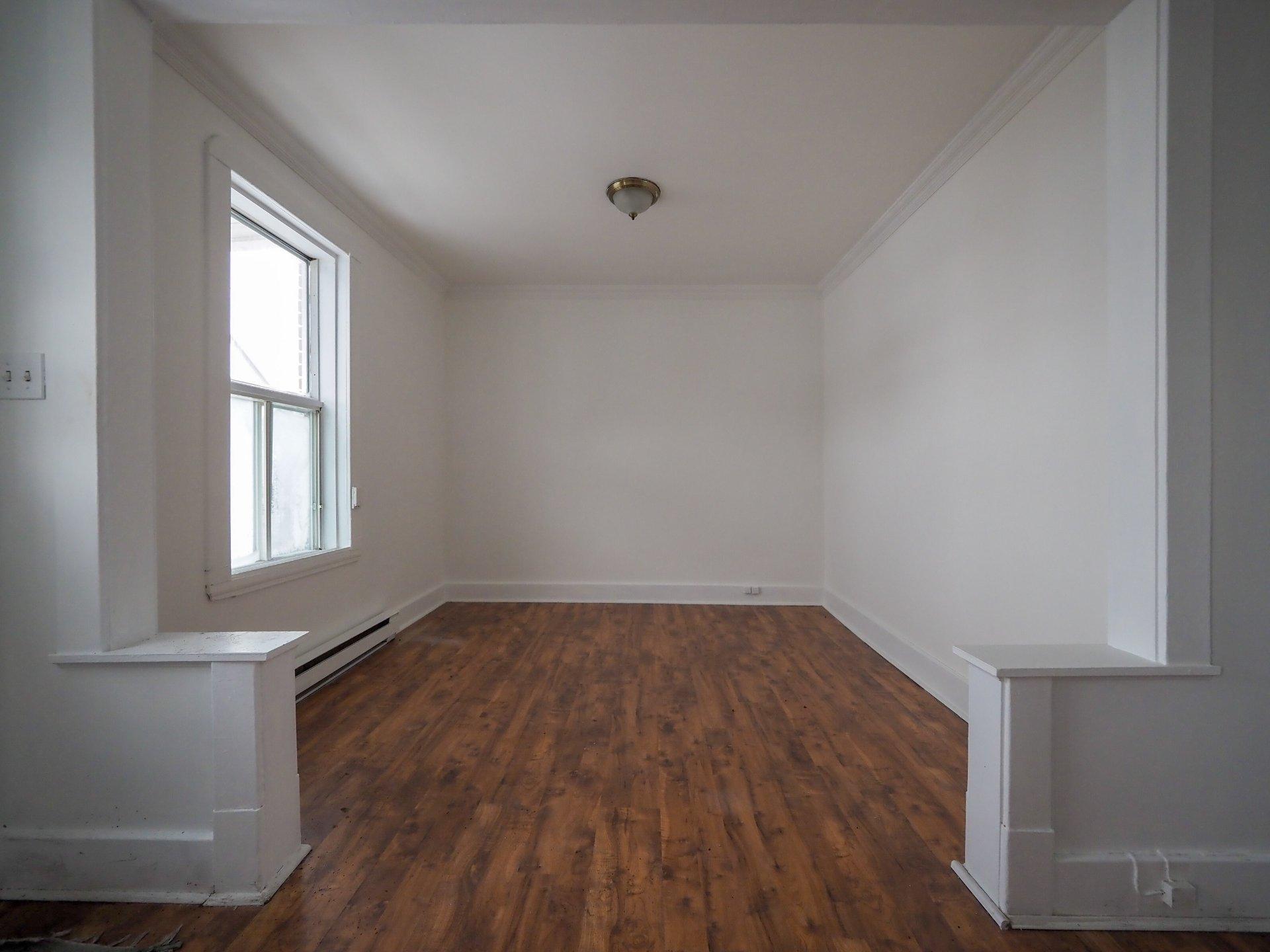 









948

 - 952


Rue Ste-Ursule

,
Trois-Rivières,




QC
G9A1P1

