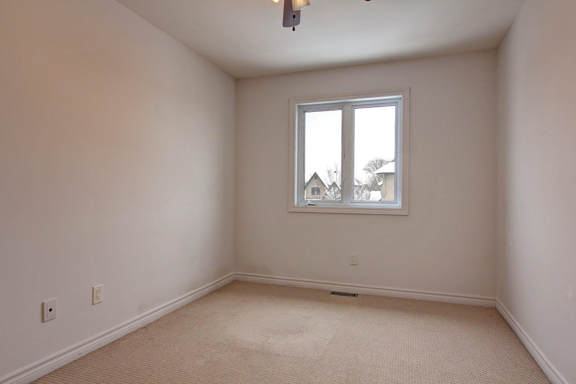 









87


Rue Georges-Lebel

,
Gatineau (Aylmer),




QC
J9J0Y1

