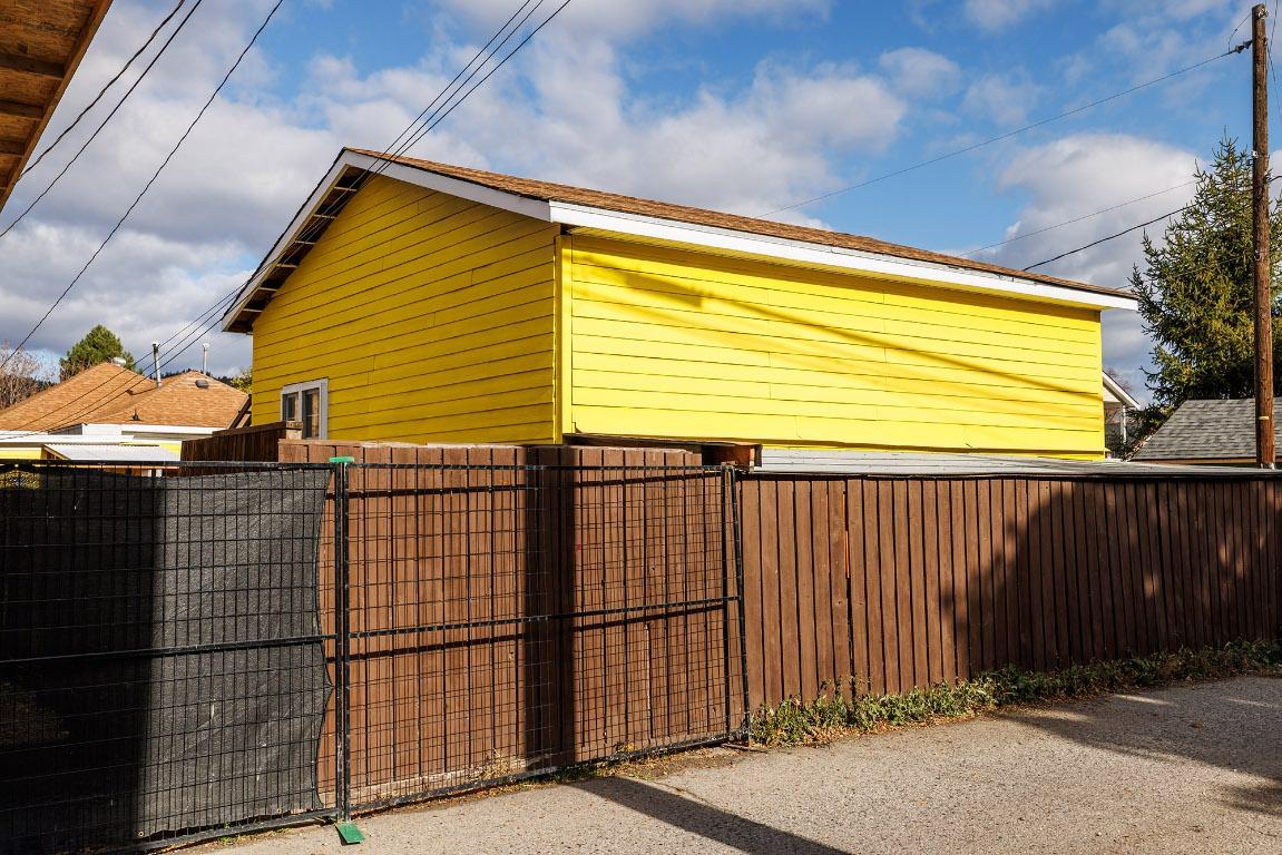 









795


Lawson

Avenue,
Kelowna,




BC
V1Y 6S9

