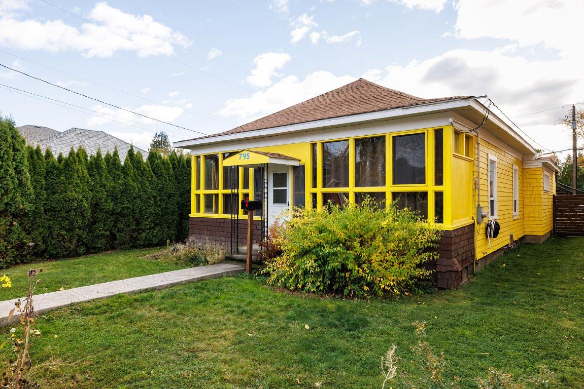 









795


Lawson

Avenue,
Kelowna,




BC
V1Y 6S9

