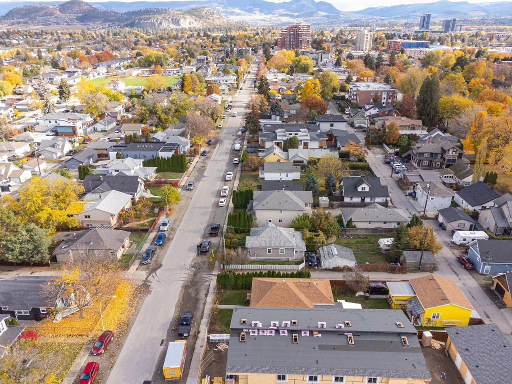









795


Lawson

Avenue,
Kelowna,




BC
V1Y 6S9


