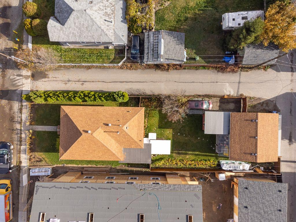 









795


Lawson

Avenue,
Kelowna,




BC
V1Y 6S9

