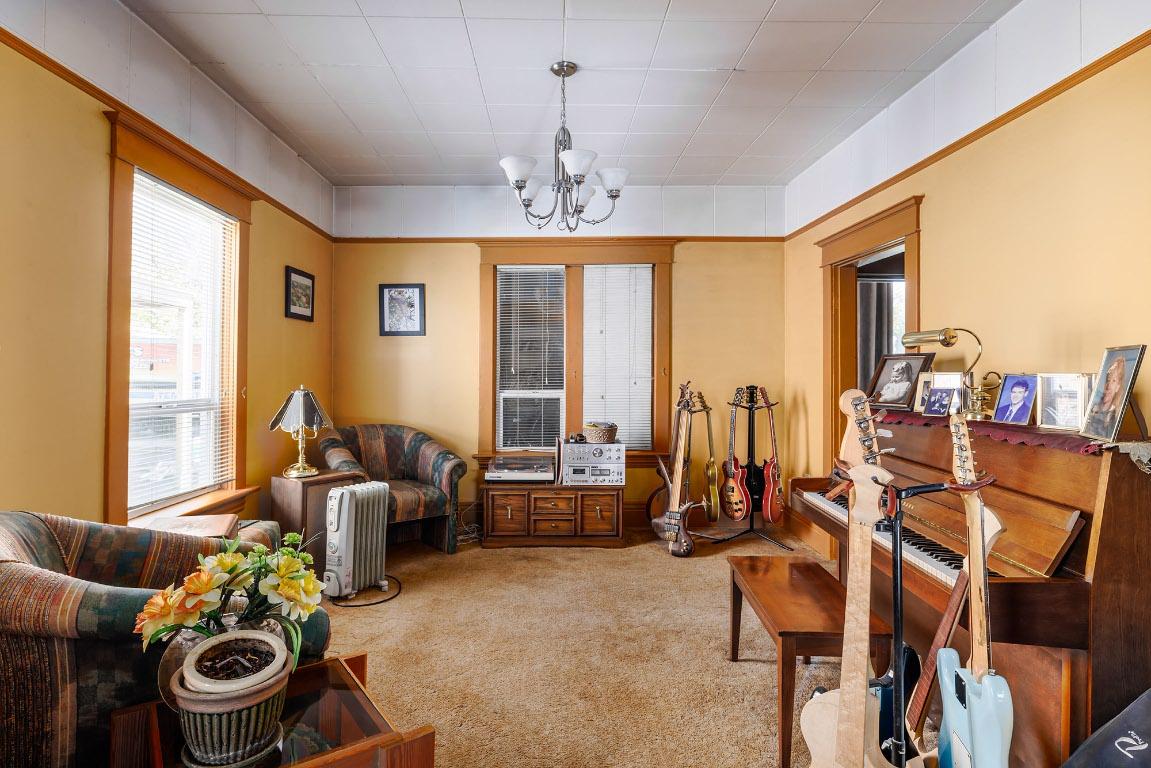 









795


Lawson

Avenue,
Kelowna,




BC
V1Y 6S9

