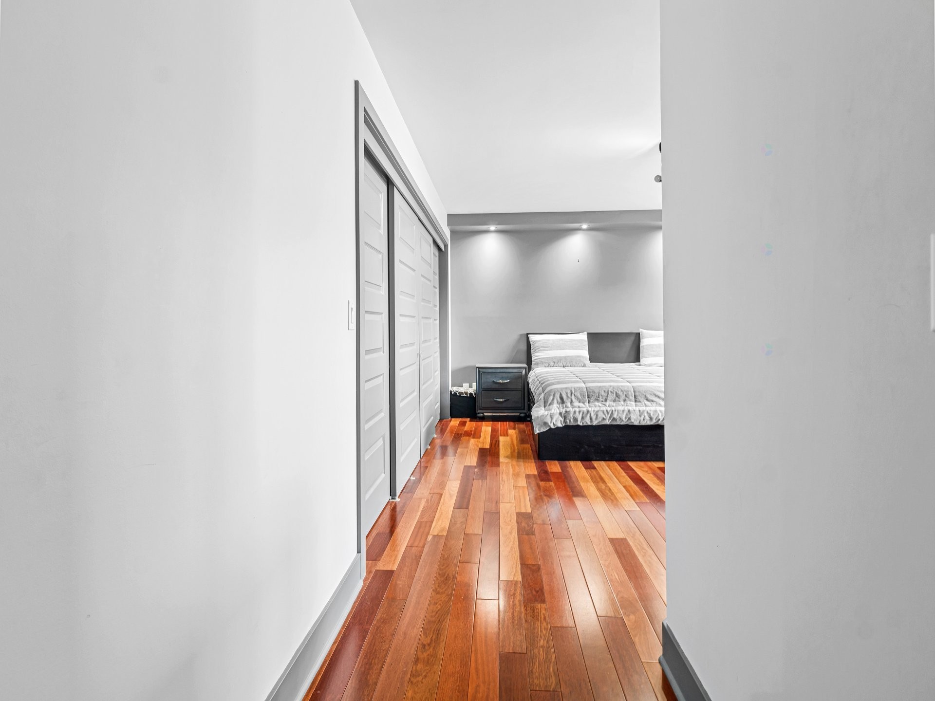 









3262


Rue De La Brisardière

,
Longueuil (Saint-Hubert),




QC
J3Y0C2

