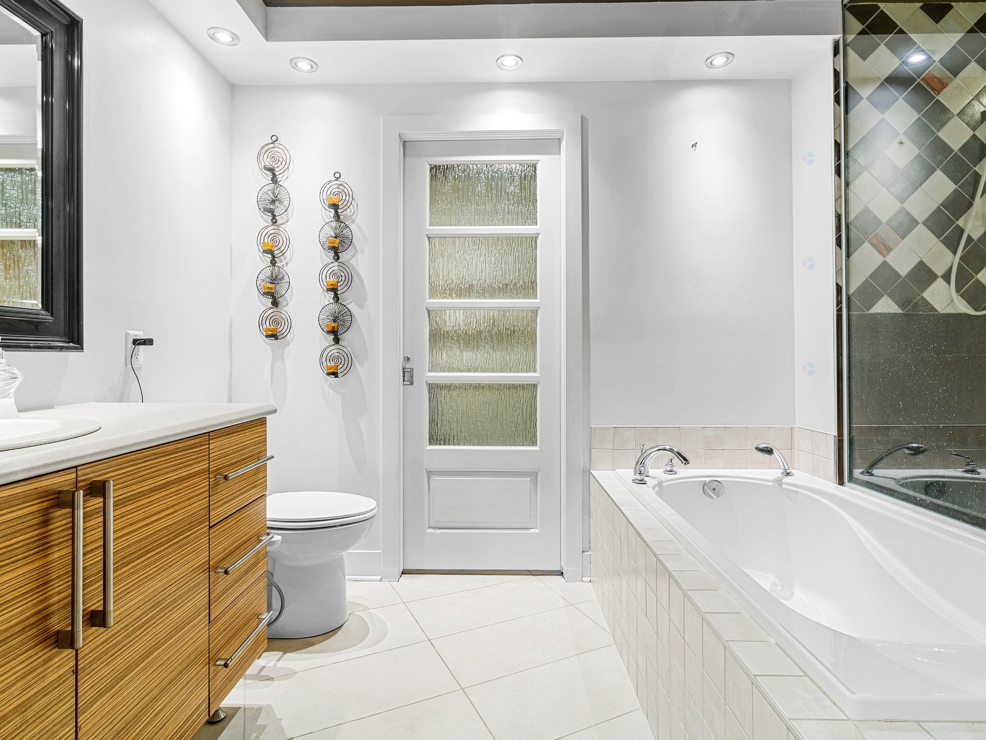 









3262


Rue De La Brisardière

,
Longueuil (Saint-Hubert),




QC
J3Y0C2

