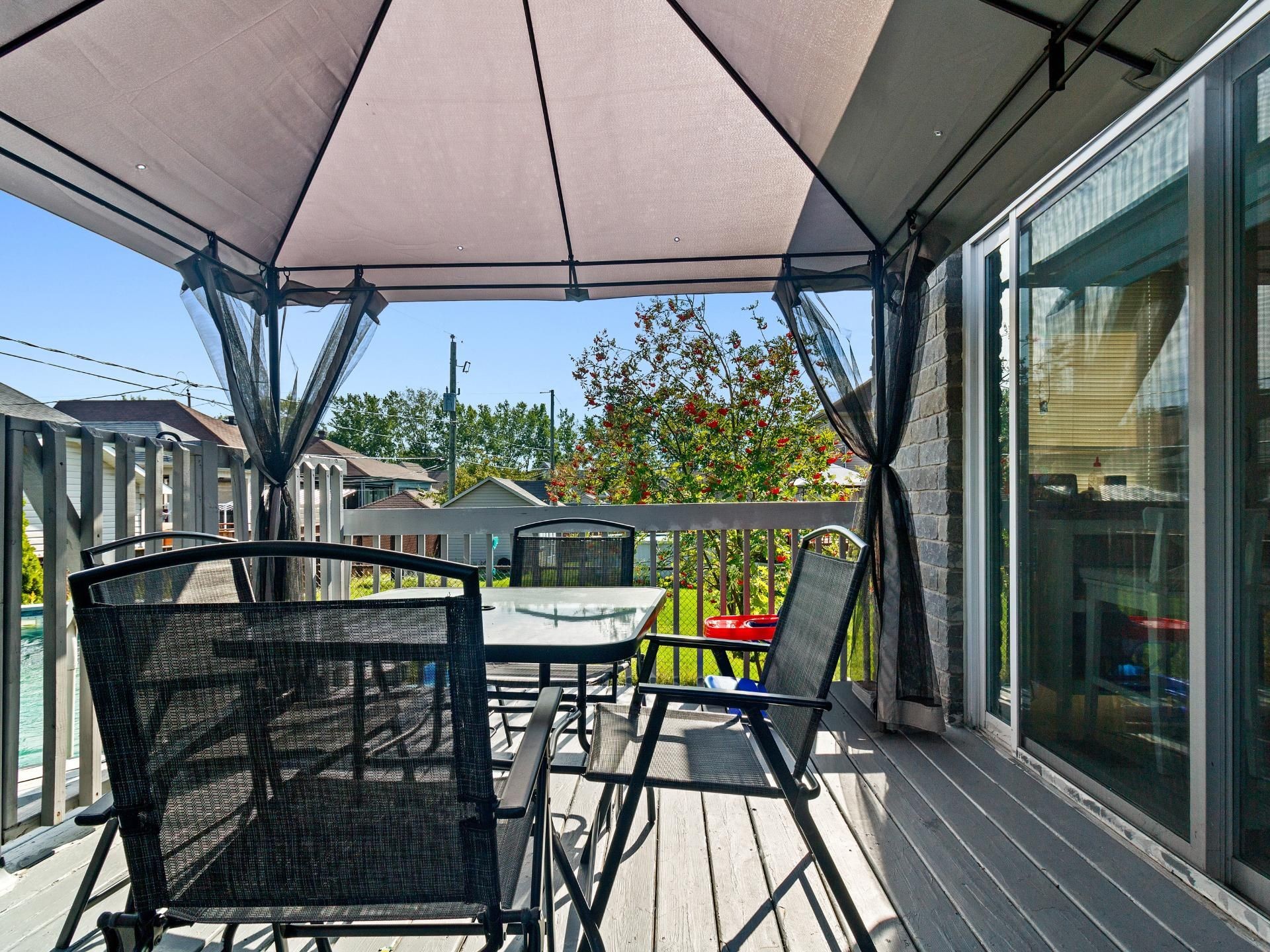 









3262


Rue De La Brisardière

,
Longueuil (Saint-Hubert),




QC
J3Y0C2

