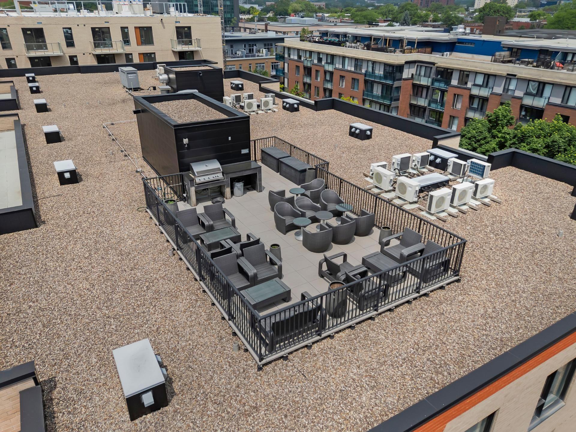 









2160


Rue Laforce

, 114,
Montréal (Ville-Marie),




QC
H2K0B3

