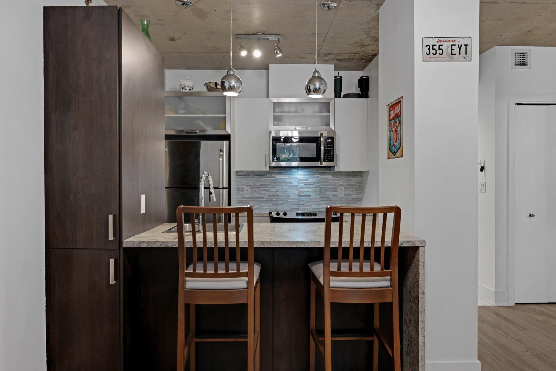 









2160


Rue Laforce

, 114,
Montréal (Ville-Marie),




QC
H2K0B3

