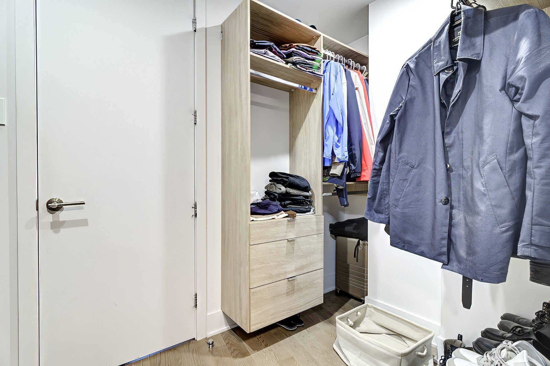 









1320


Rue Olier

, 802,
Montréal (Le Sud-Ouest),




QC
H3C0Y8

