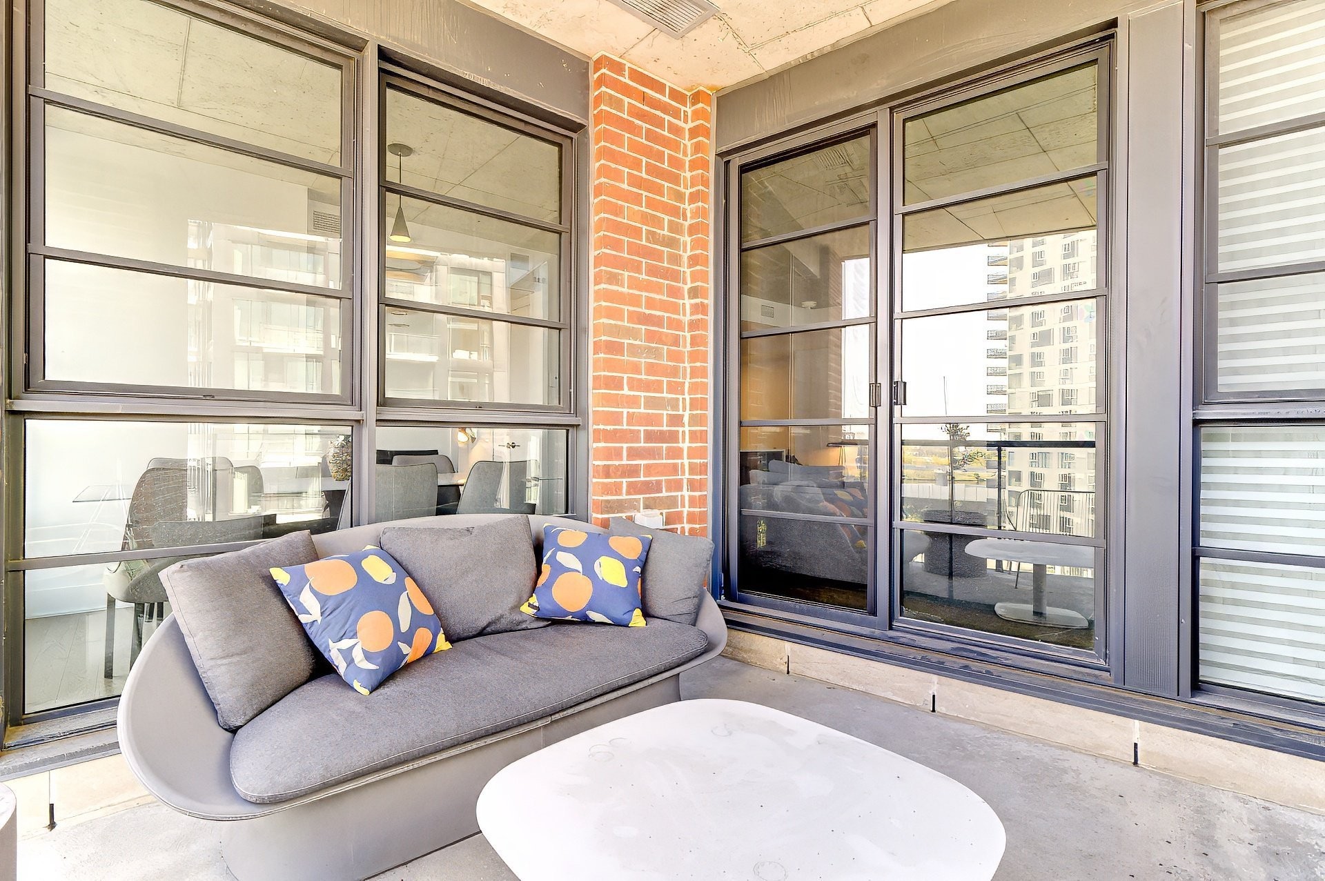 









1320


Rue Olier

, 802,
Montréal (Le Sud-Ouest),




QC
H3C0Y8

