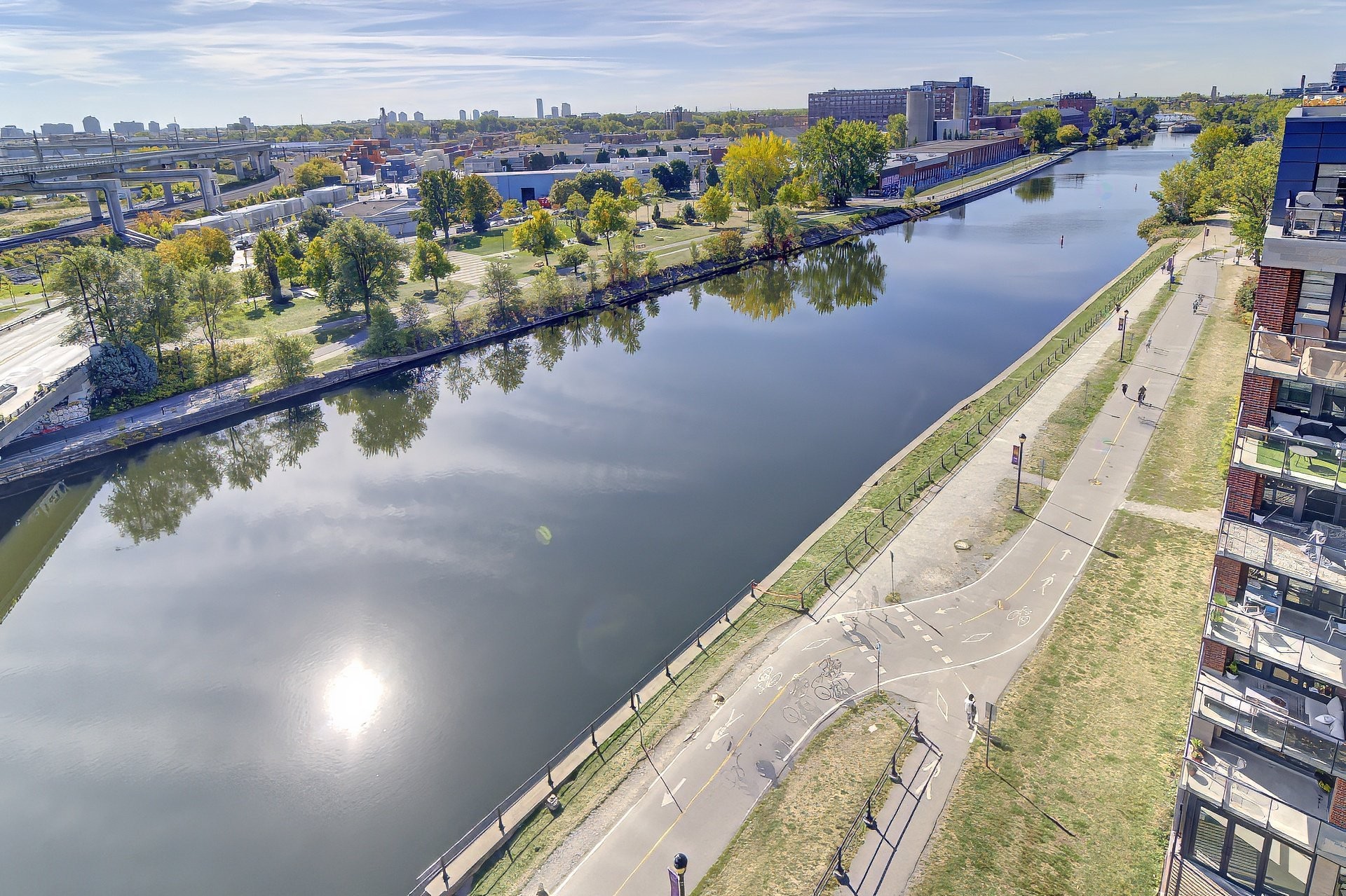 









1320


Rue Olier

, 802,
Montréal (Le Sud-Ouest),




QC
H3C0Y8

