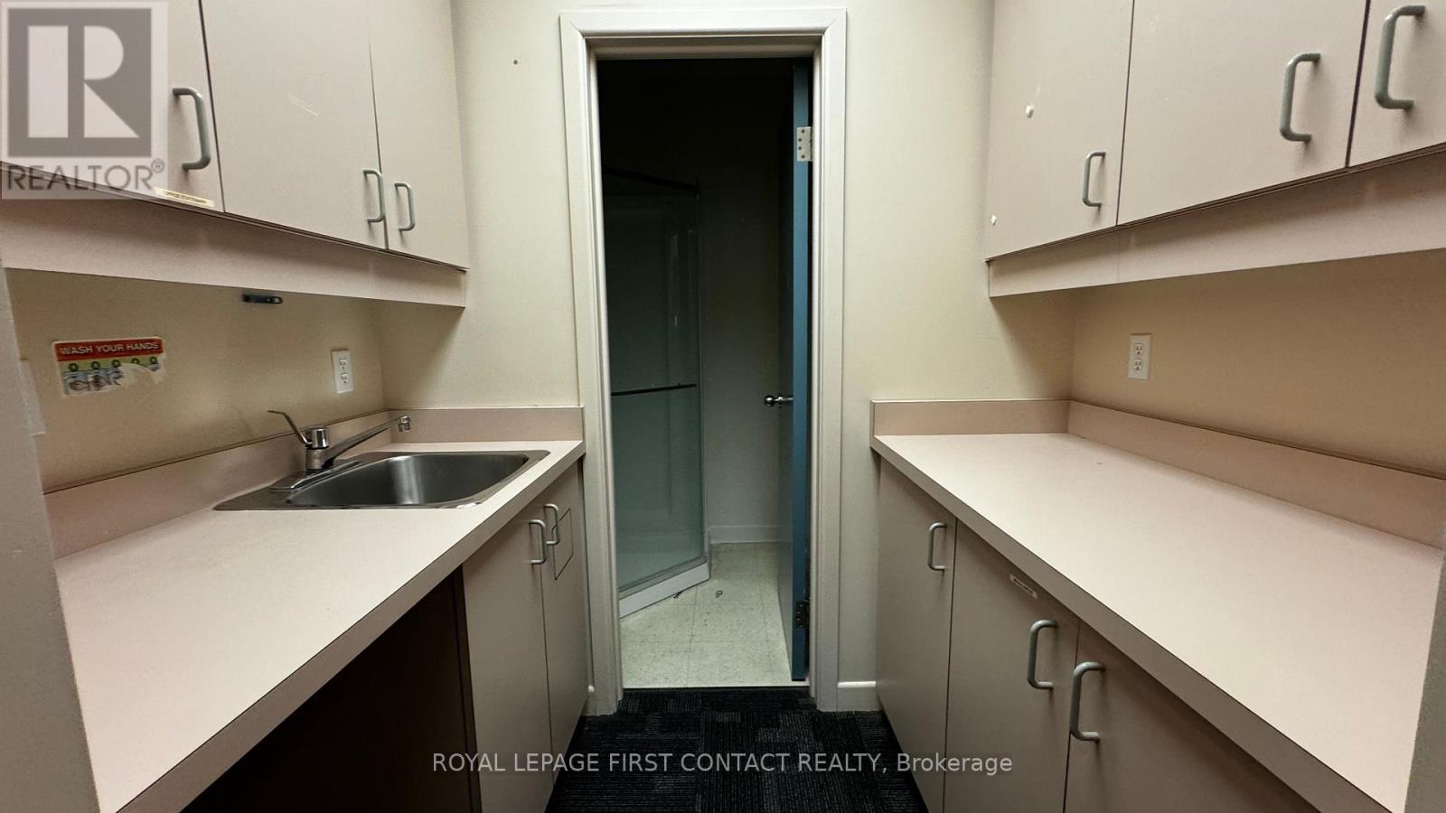 












203 - 190 CUNDLES ROAD E

,
Barrie,




Ontario
L4M4S5

