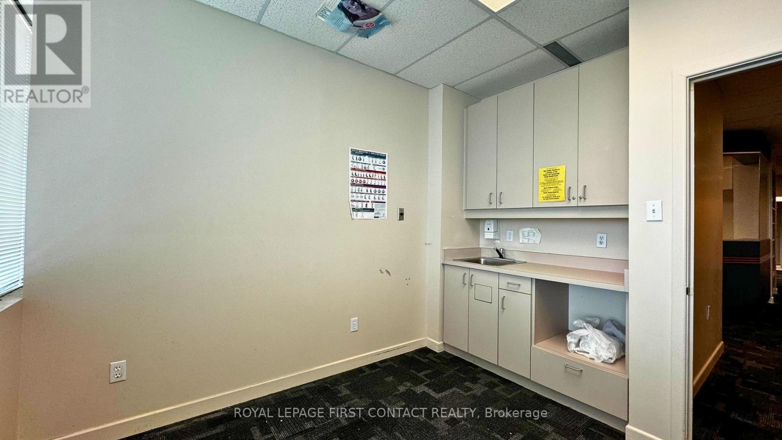 












203 - 190 CUNDLES ROAD E

,
Barrie,




Ontario
L4M4S5

