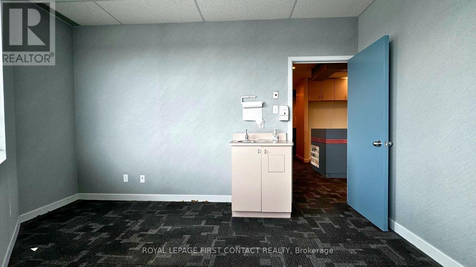 












203 - 190 CUNDLES ROAD E

,
Barrie,




Ontario
L4M4S5

