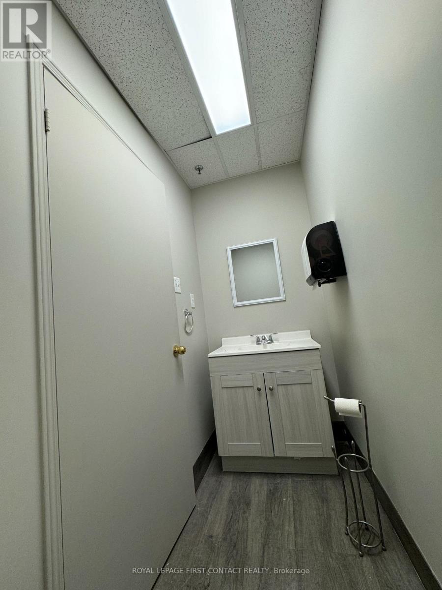 












202 - 140 DUNLOP STREET E

,
Barrie,




Ontario
L4M6H1

